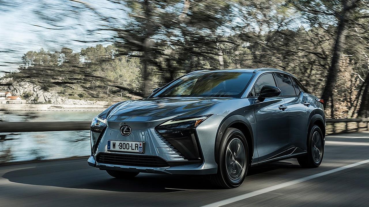 Lexus RZ 450e: Ταχύτερη και πιο διαισθητική λειτουργία