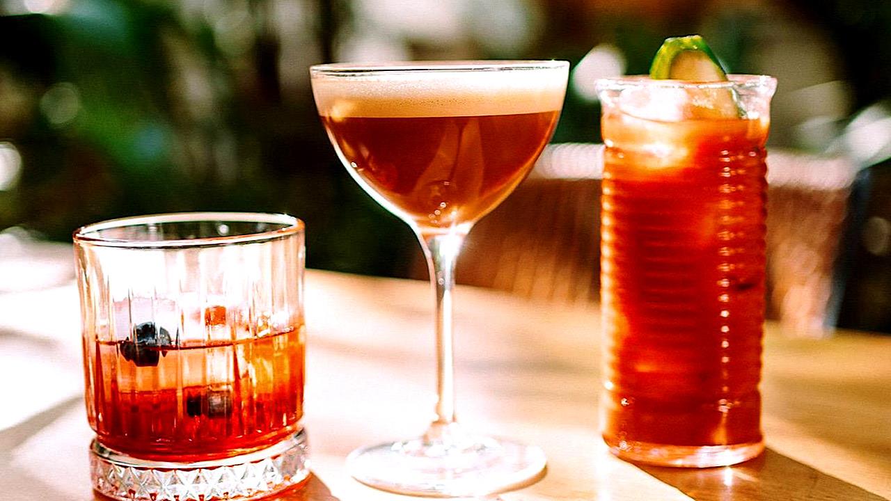 Στην όαση του Black Duck Garden τα cocktails είναι ο ορισμός του καλοκαιριού