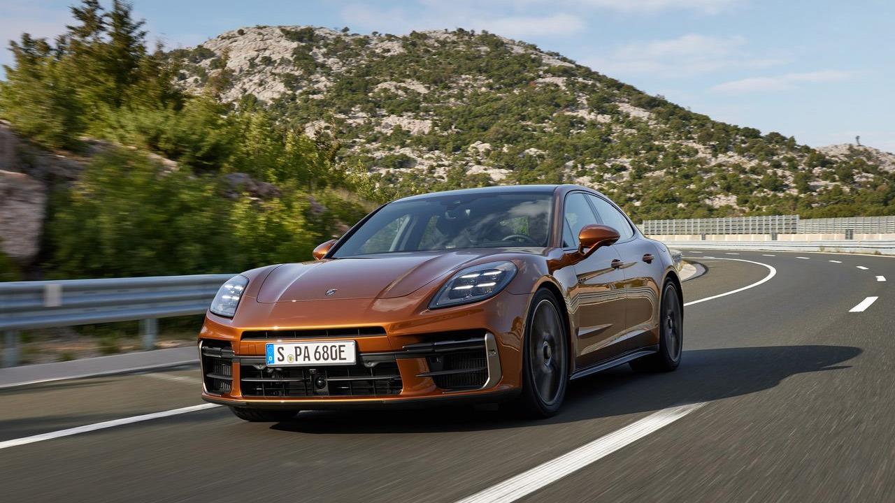 Νέα Porsche Panamera: Βελτιώνει την οδηγική εμπειρία