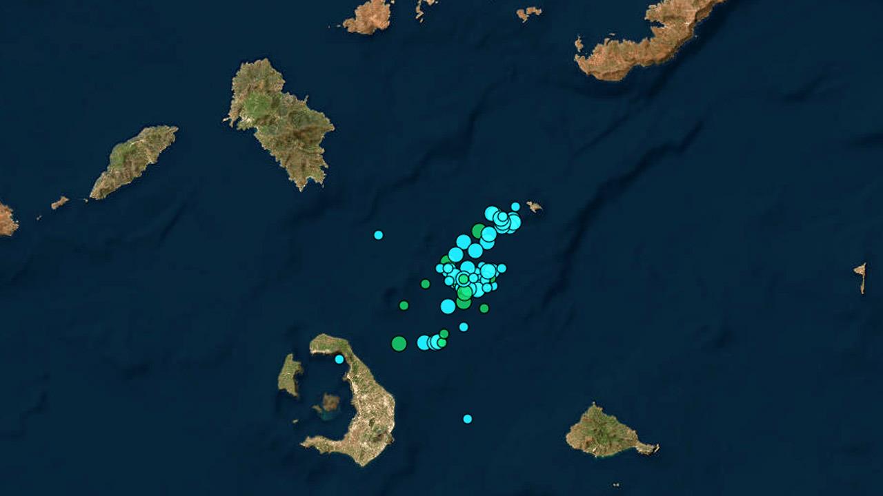 Ξανανιώθουμε πάλι τη Σαντορίνη δική μας