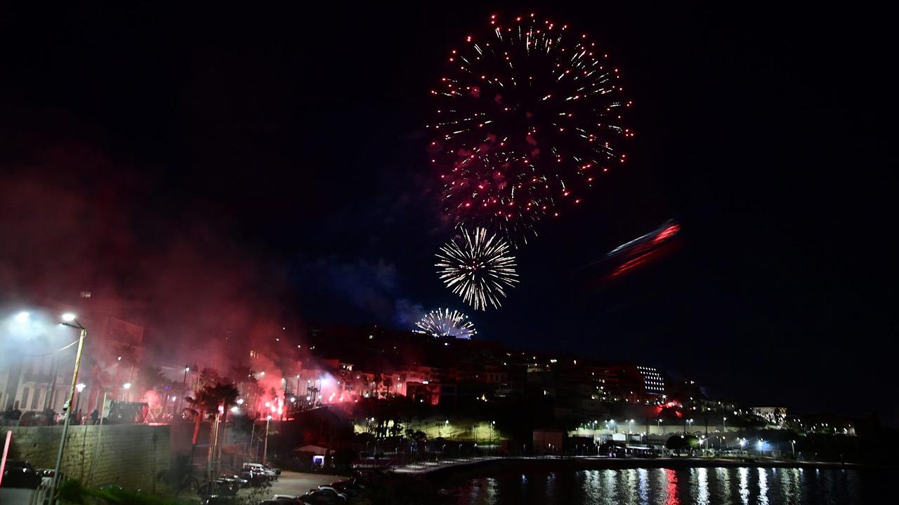 Ποιοι λένε χρόνια πολλά στον Ολυμπιακό για τα 100 χρόνια