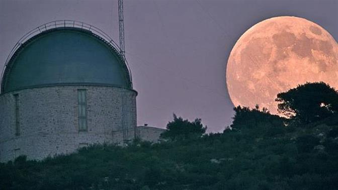 Πεντέλη: Σαββατιάτικη βόλτα στ' άστρα και τα κοψίδια της