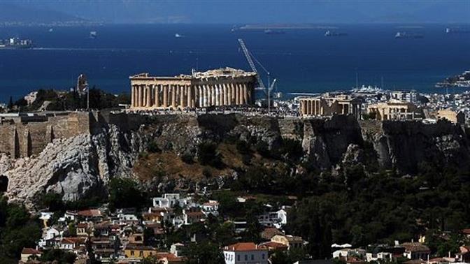 Πάμε έναν εικαστικό περίπατο στην Ακρόπολη;