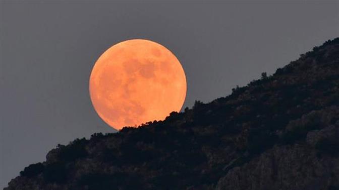 Ποια ζώδια επηρεάζονται από την πανσέληνο του Αυγούστου;