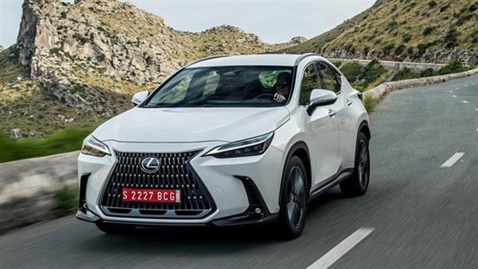 Η καινοτομία Safe Exit Assist κάνει την διαφορά στο νέο Lexus NX