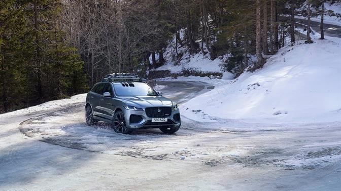 Jaguar F-Pace plug-in hybrid: 65 χλμ. με μηδενικούς ρύπους