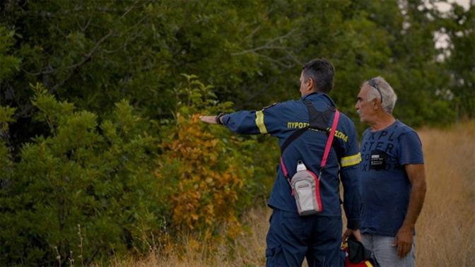  Πυροσβέστες έσωσαν 25 μετανάστες στις φλόγες της Δαδιάς