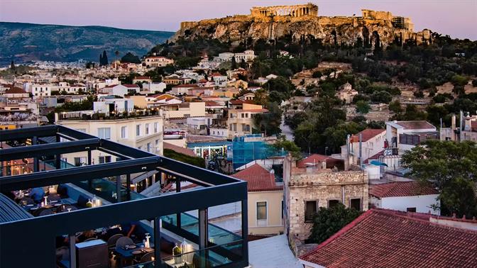 Υπέροχες ταράτσες για φαγητό και δροσιά στην Αθήνα