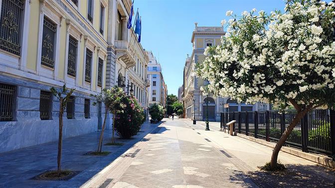 10 πράγματα που δεν ήξερες για την οδό Αιόλου