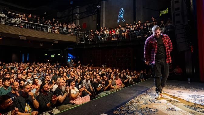 Τα stand up comedy που πρέπει να δεις τώρα στην Αθήνα