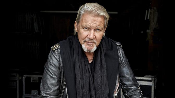 Johnny Logan: Ο θρύλος της Eurovision έρχεται στο θέατρο Παλλάς